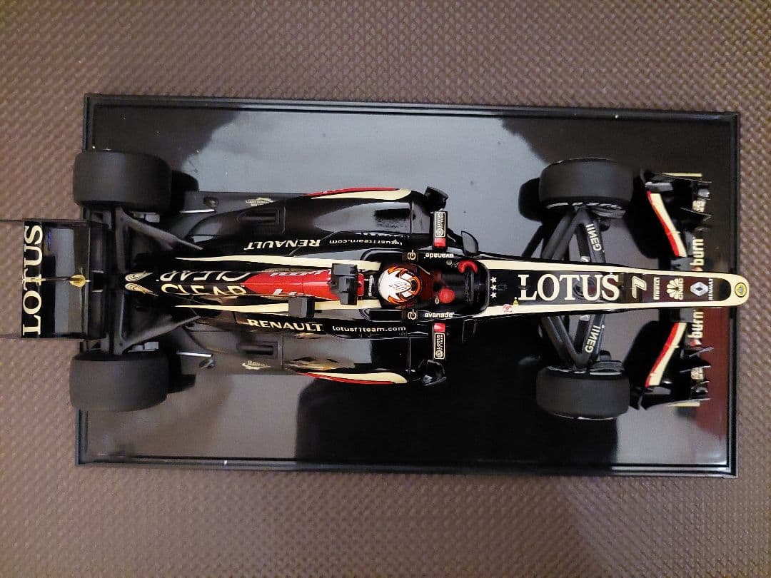ミニチャンプ 1/18 ＃７ ロータス E21 K.ライコネン 2013