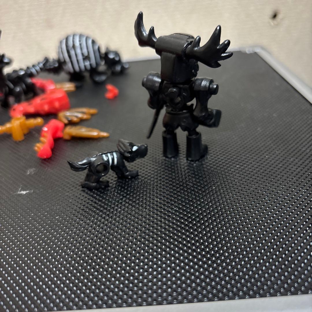 ほねほねザウルス　スペシャルブラックバージョン セミコンプ