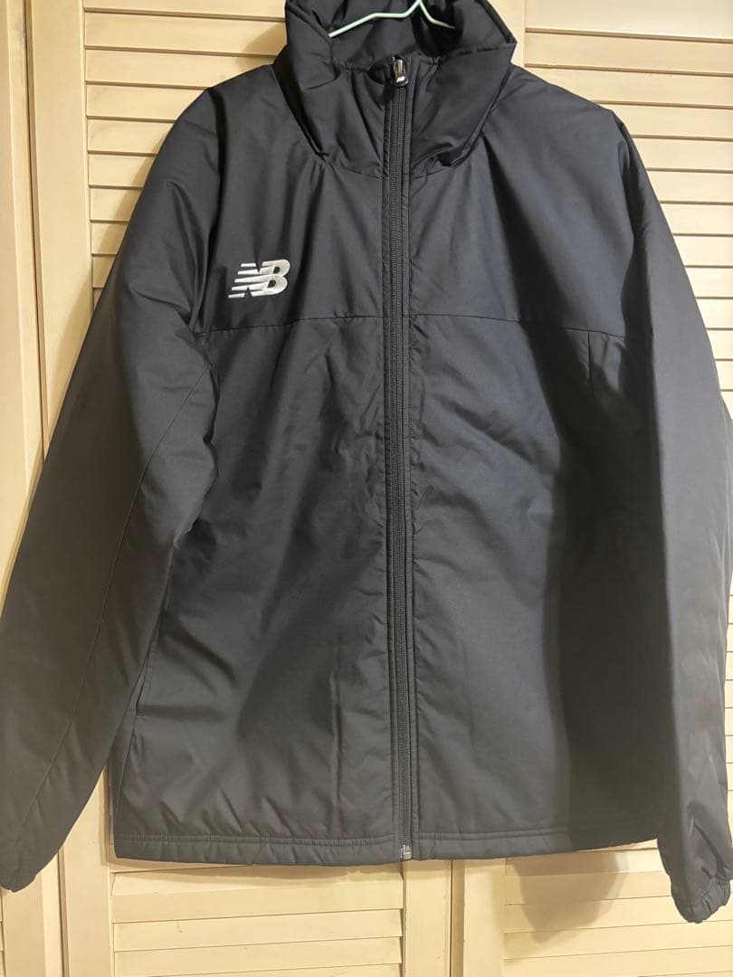 New Balance メンズウィンドブレーカー Lサイズ　黒