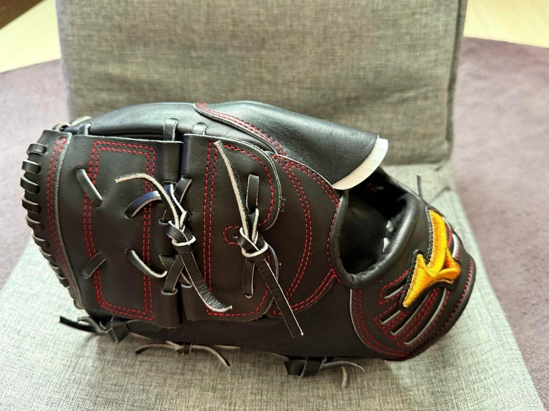 ミズノプロ硬式用　左利き　2023世界一モデル 伊藤大海型　中古美品