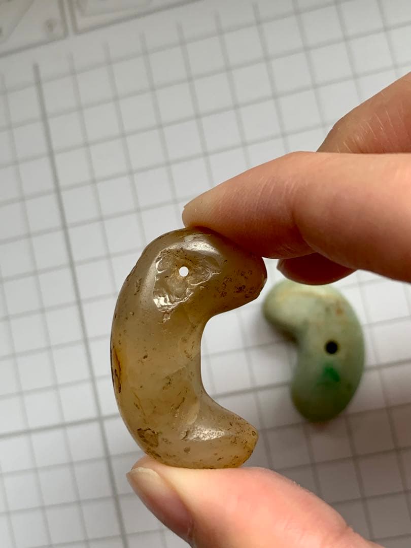 古墳期　めのう勾玉　翡翠勾玉　瑪瑙　出土　縄文　弥生　石器　土器　化石　根付