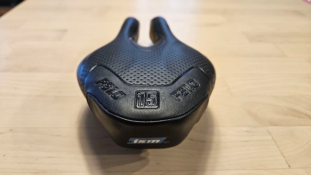 ISM サドル PS1.0 ブラック（トライアスロン/TT用）