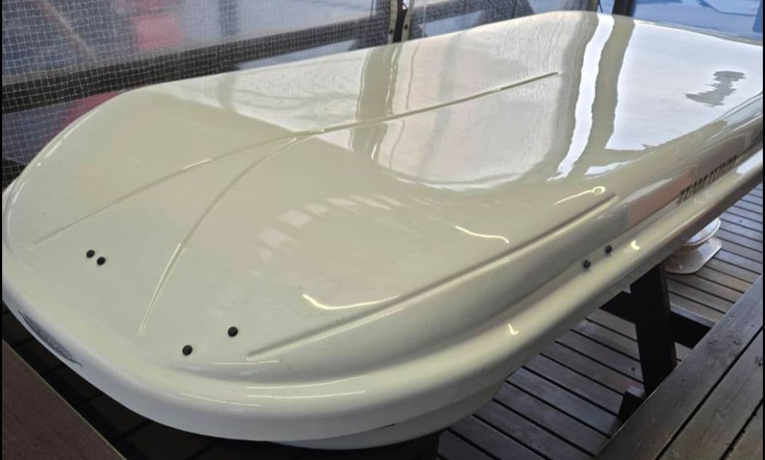 TERZO ホワイト ルーフボックス(鍵なし)