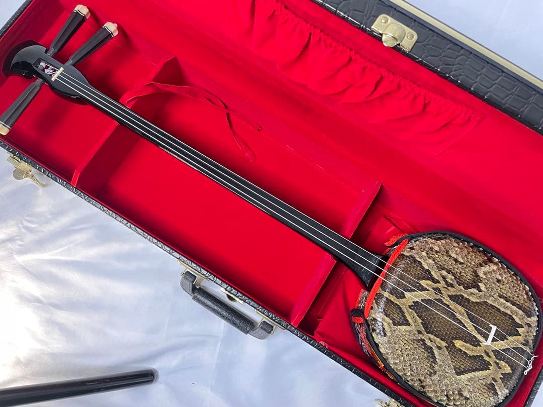 沖縄三線 強化張り 真壁型・紫檀棹