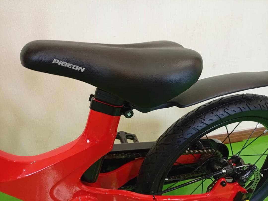 値下げ中【新品未使用】子供自転車 16インチ ペダル脱着仕様 RED