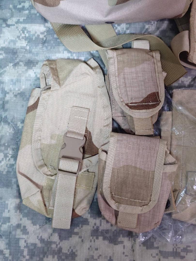 米軍 実物 3CデザートRACK ベスト ポーチセット