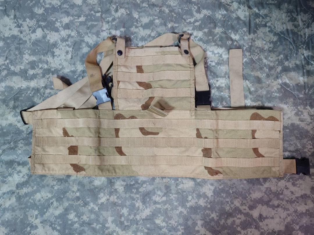 米軍 実物 3CデザートRACK ベスト ポーチセット