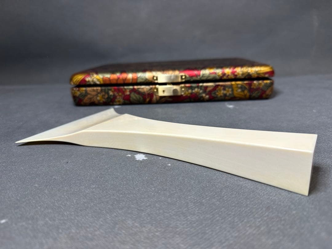 極上　高級　津軽三味線　撥　バチ　天然素材　和楽器　民謡　アンティーク　細密細工