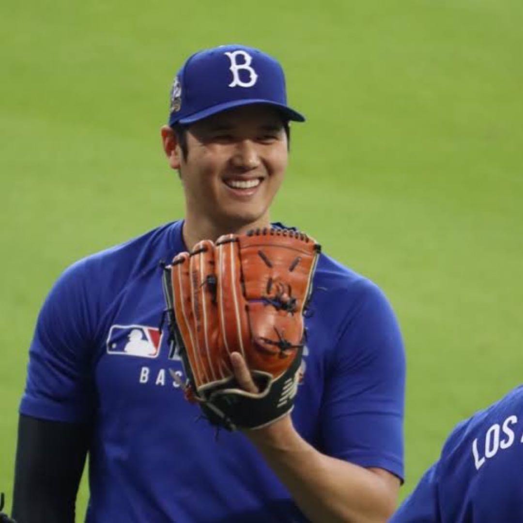 ドジャース　大谷　翔平　投手用NEWモデル 硬式　右投げ用希少グラブ期間限定価格