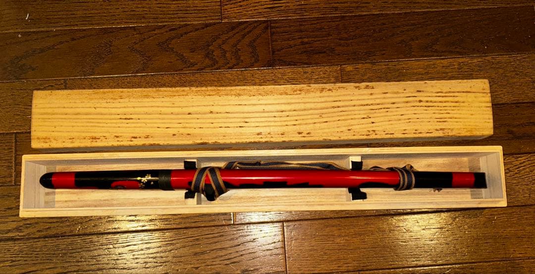 兜割　鉢割　拵え付き　桐箱付き　刀