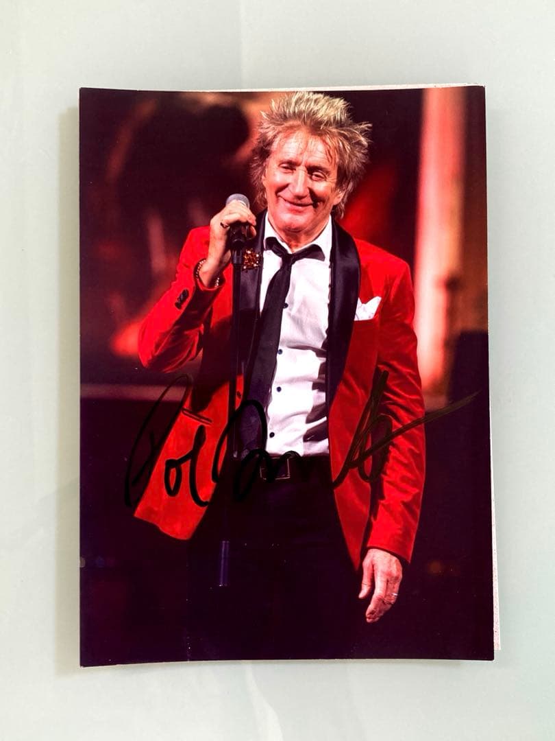 ロットスチュワート直筆サイン入り2Lサイズ写真…Rod Stewart
