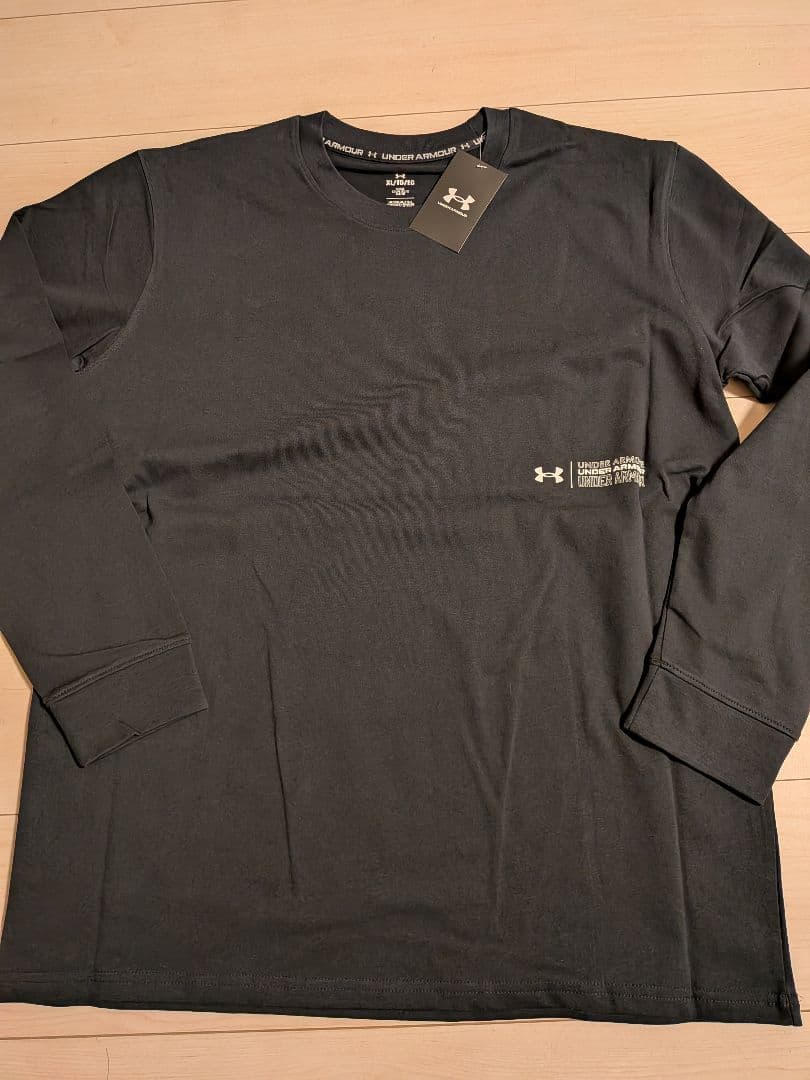 新品　アンダーアーマーロングTシャカシャカパンツセットアップXLサイズ