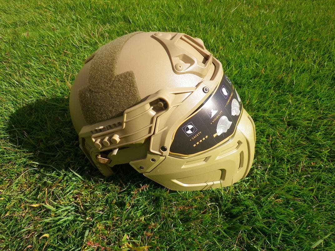 【新品未使用】サバゲー用　タクティカルヘルメット　タン（サンド）カラー