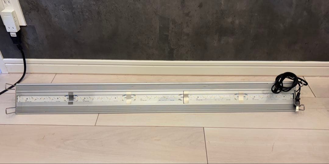 アクロ トライアングル LED グロウ 900 5000lm水草ライト