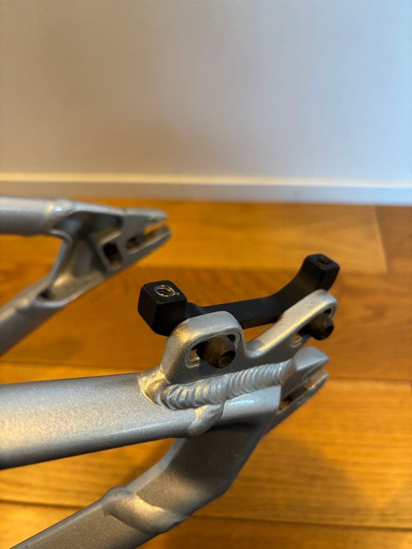 ダートジャンプCANYON Stitched 360 フレーム