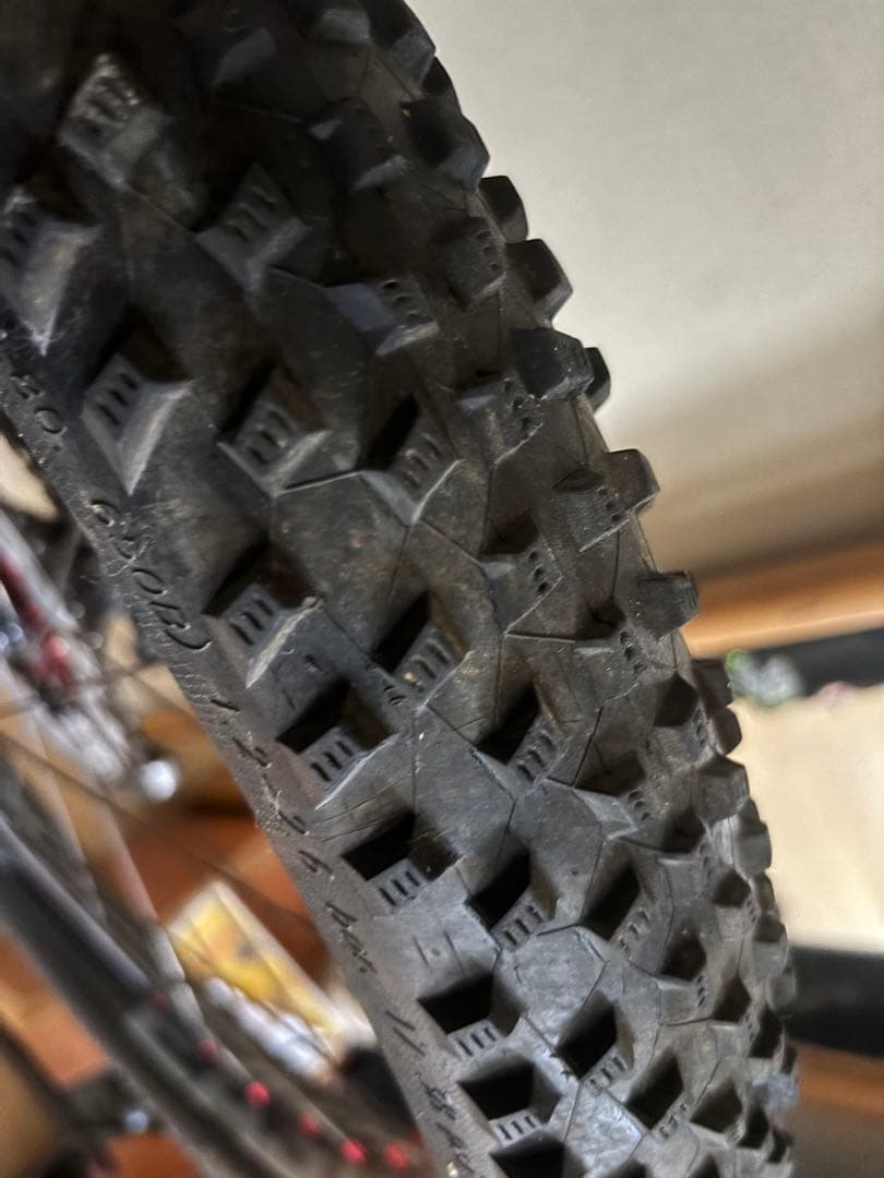 シュワルベ　27.5x2.8 2本　マジックマリー／ロケットロン