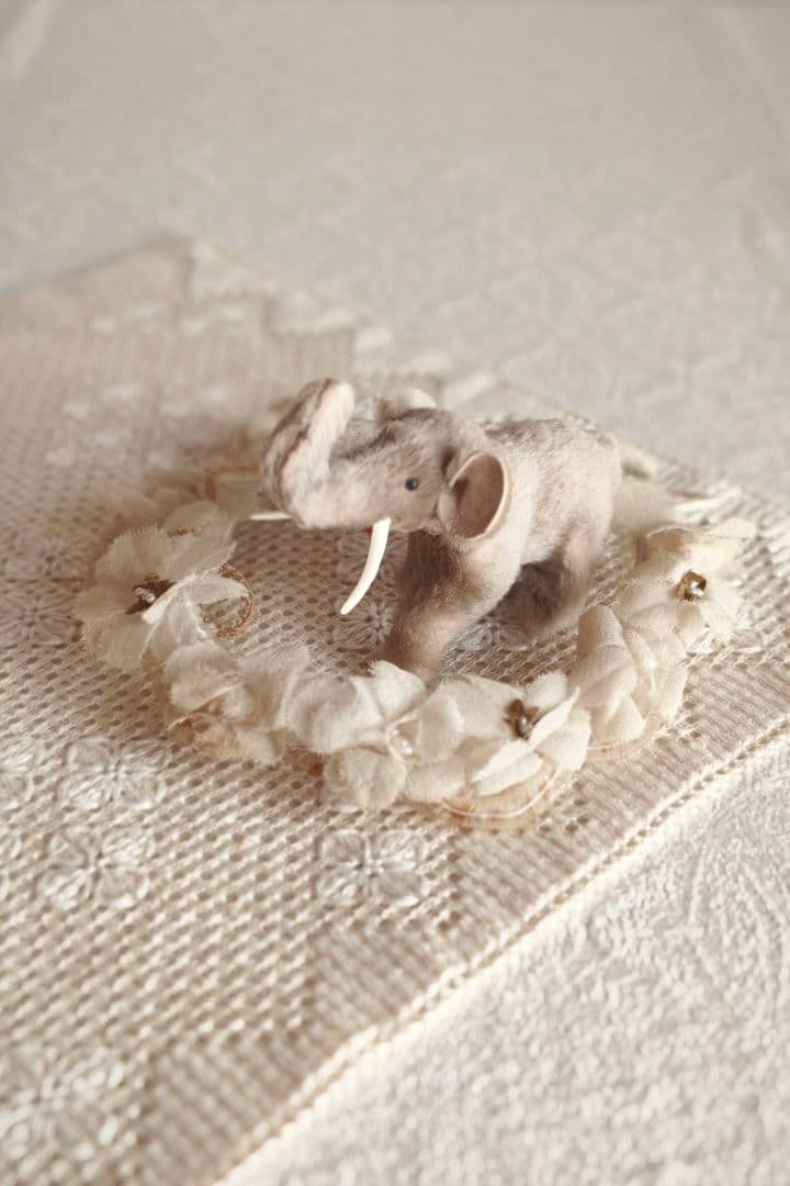 * vintage elephant ❀ * もふもふ 小さな 象さん