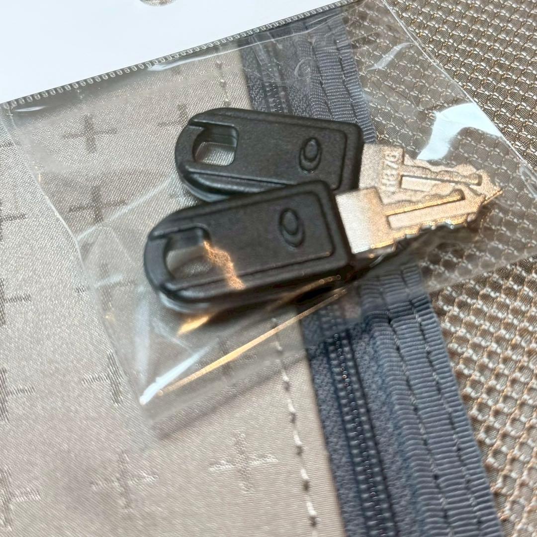 プロテカ　エキノックスライトU キャリーケース　シルバー　34L