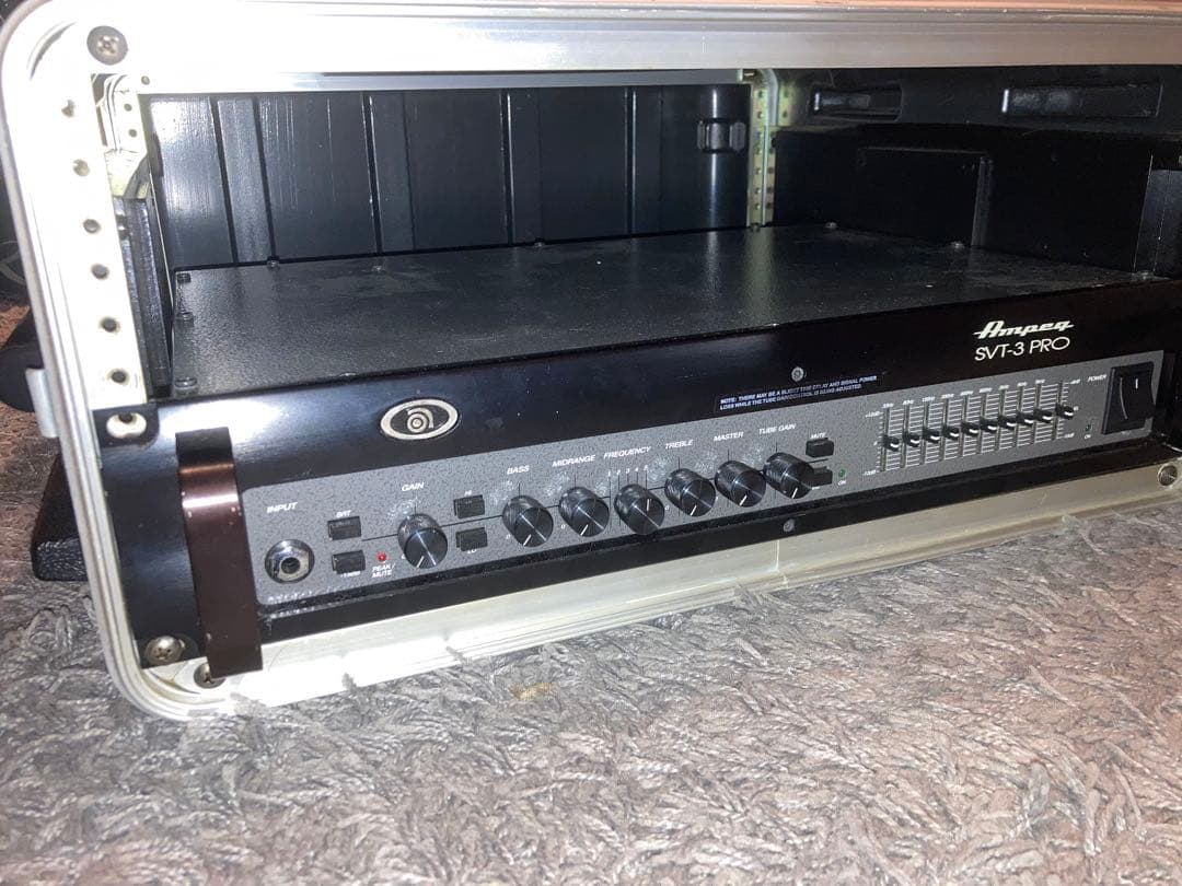 【ジャンク】Ampeg SVT-3 PRO ベース用アンプ　4Uラック付き