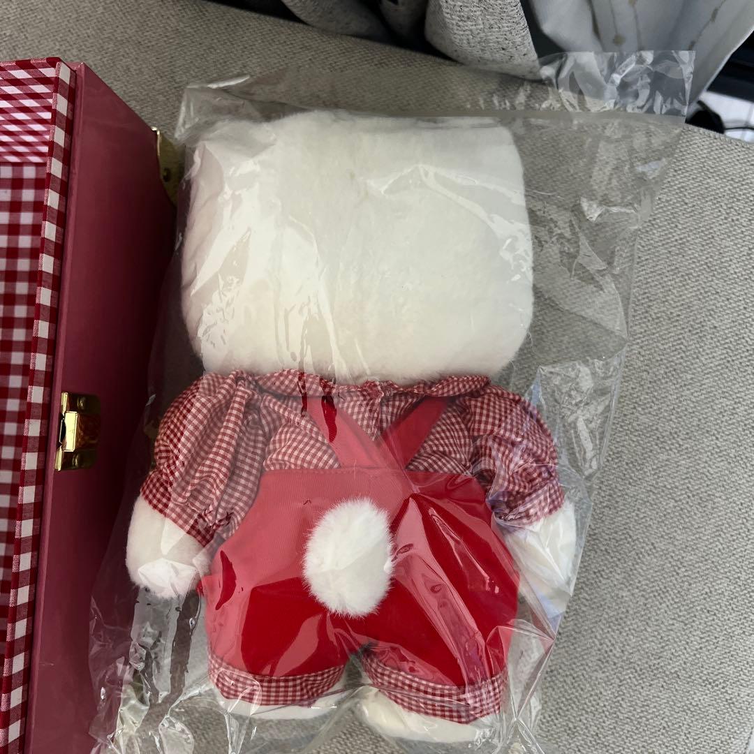 希少！非売品シリアルナンバー付　ハローキティ ぬいぐるみ 未開封　ボックス付き