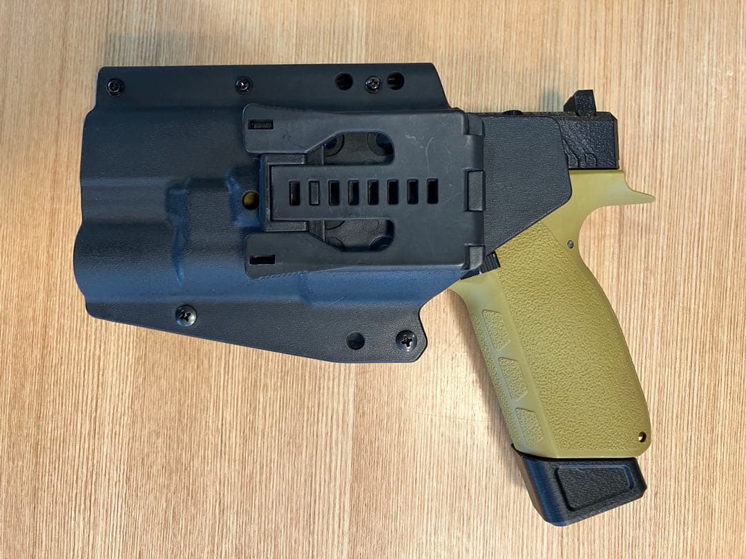 東京マルイ　ガスガン　グロック17外装カスタム　カイデックスホルスター　セット