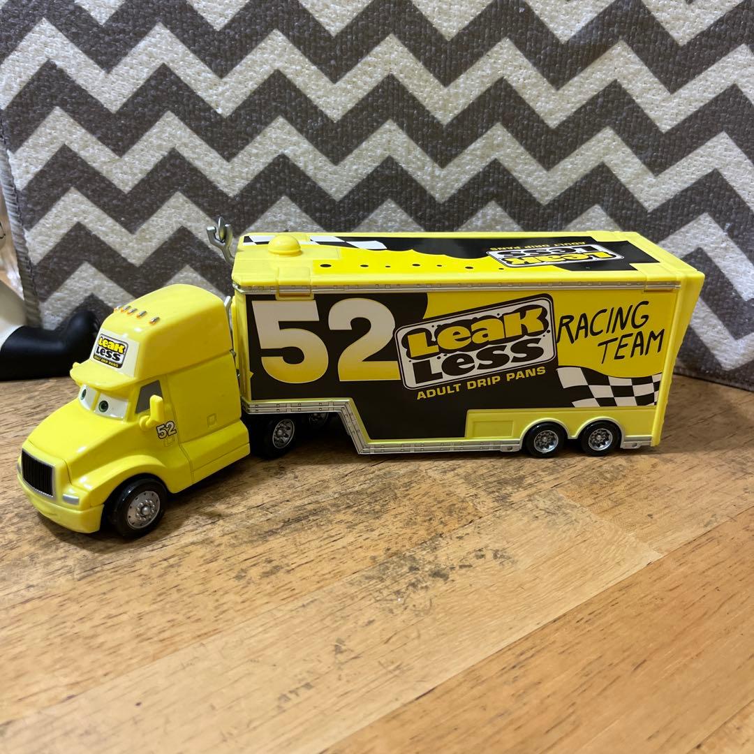 マテル　カーズ　リークレス52 ハウラーとピティセット