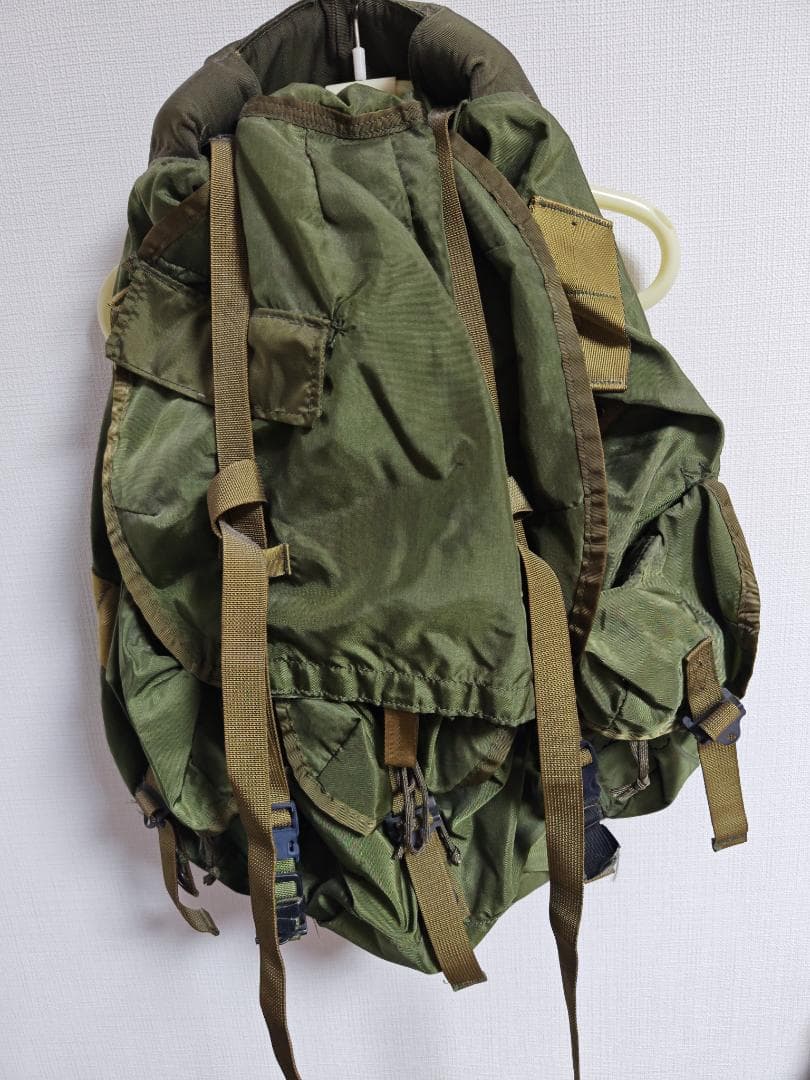 米軍実物　アリスパック ラージサイズ バックル仕様に改造済