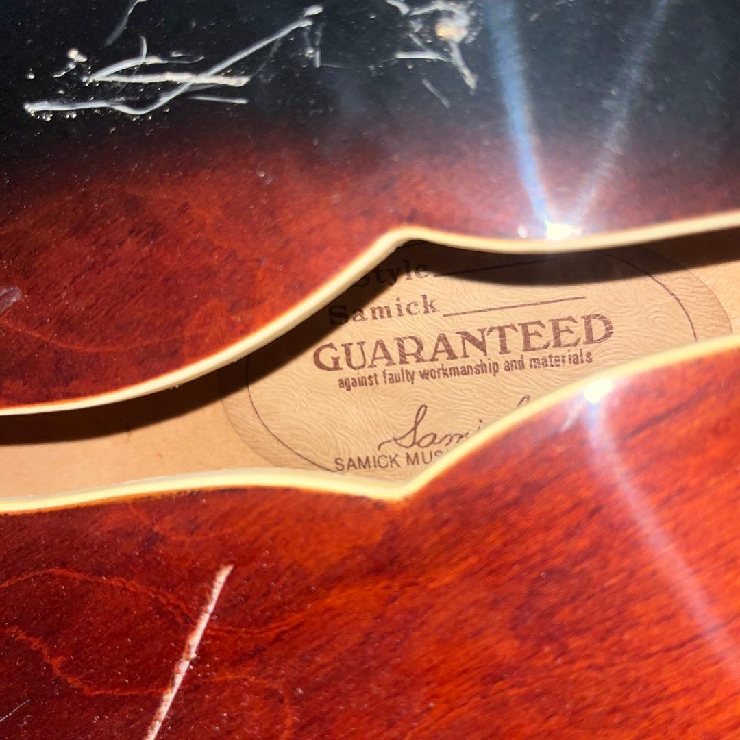 エレキギター フロイドローズ搭載