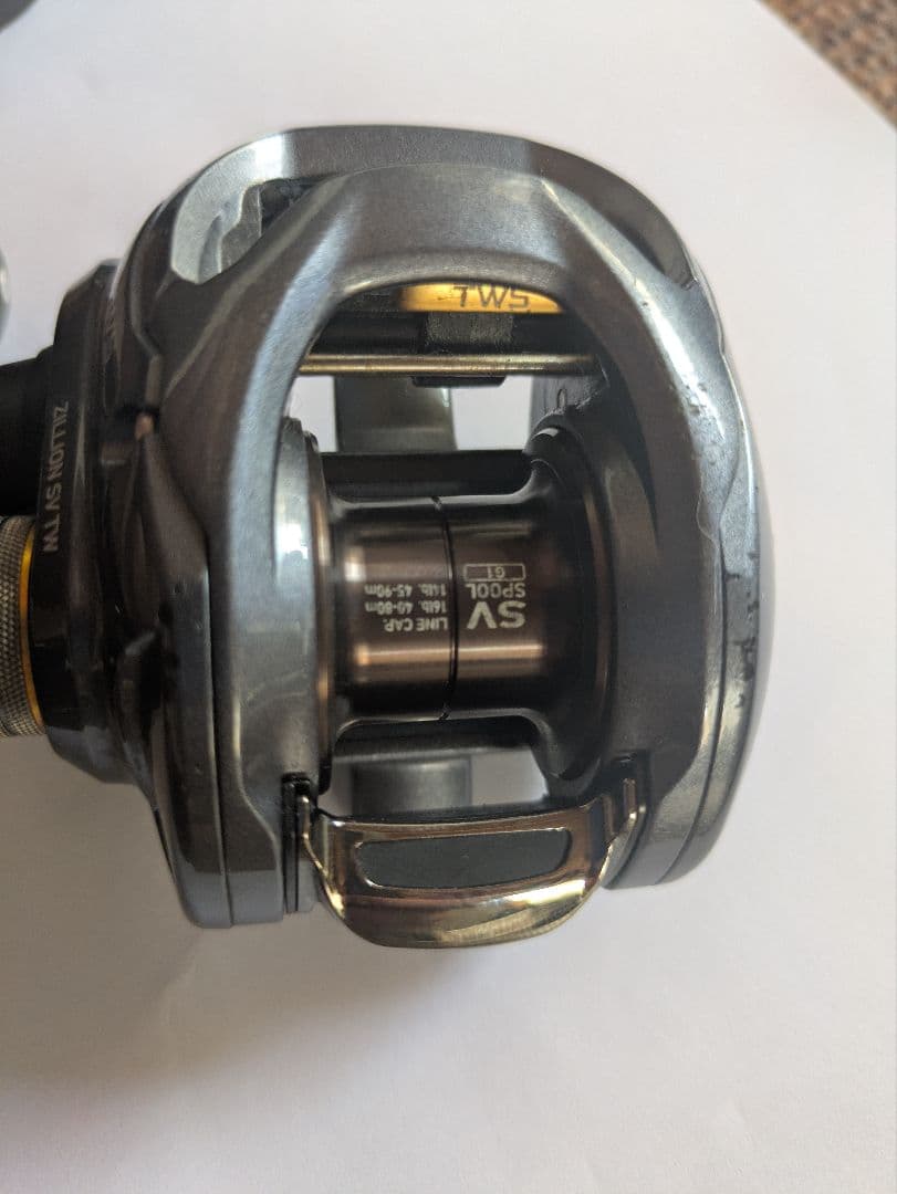 ZILLON ベイトリール　左巻き