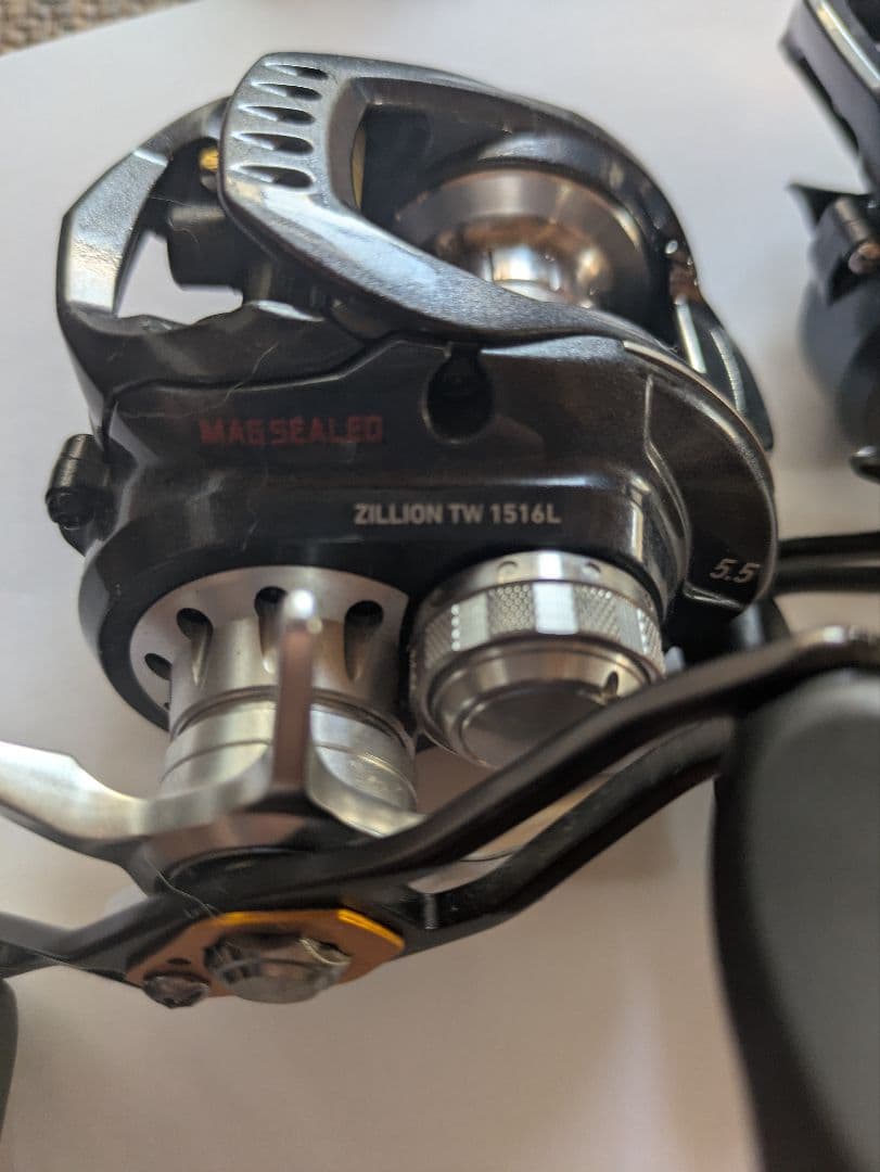 ZILLON ベイトリール　左巻き