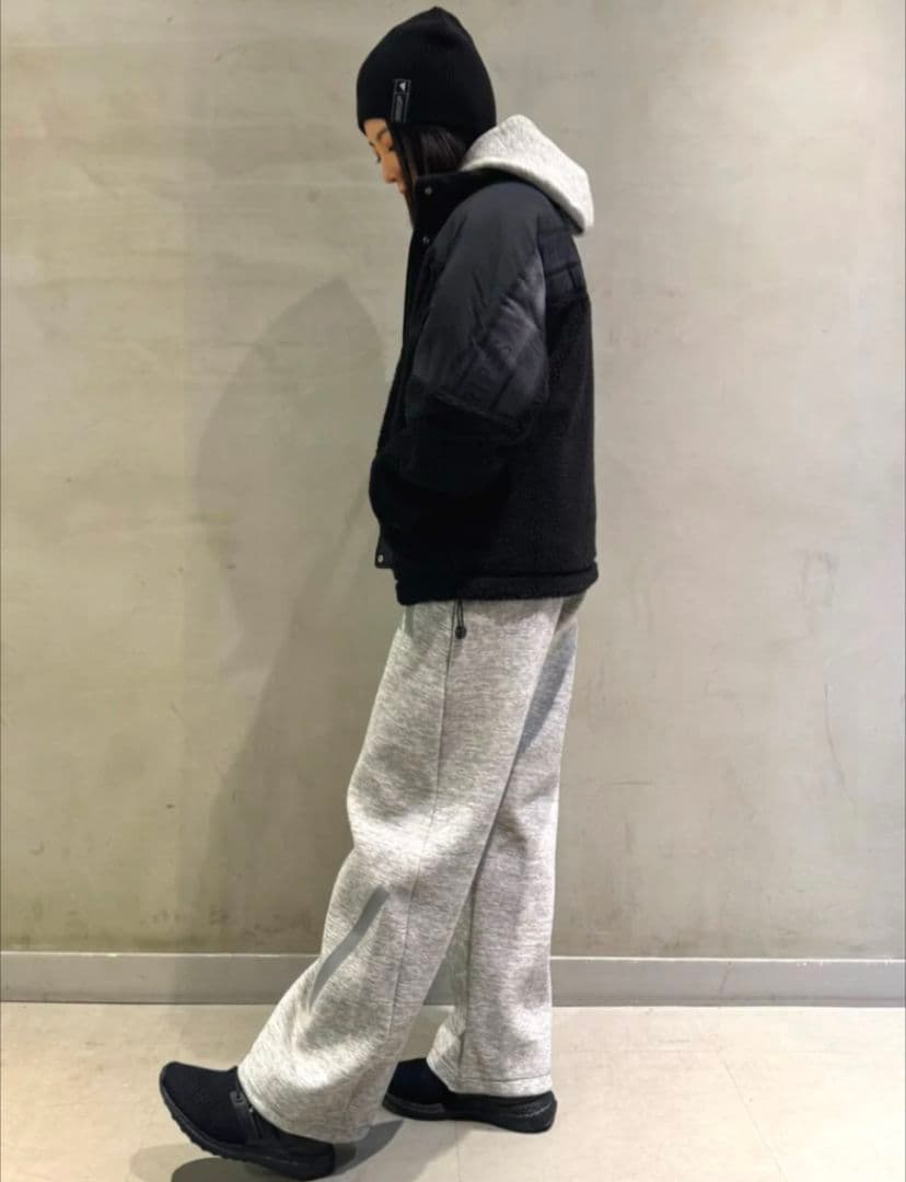 新品未使用品！adidas Z.N.E.プレミアムパンツ　グレー