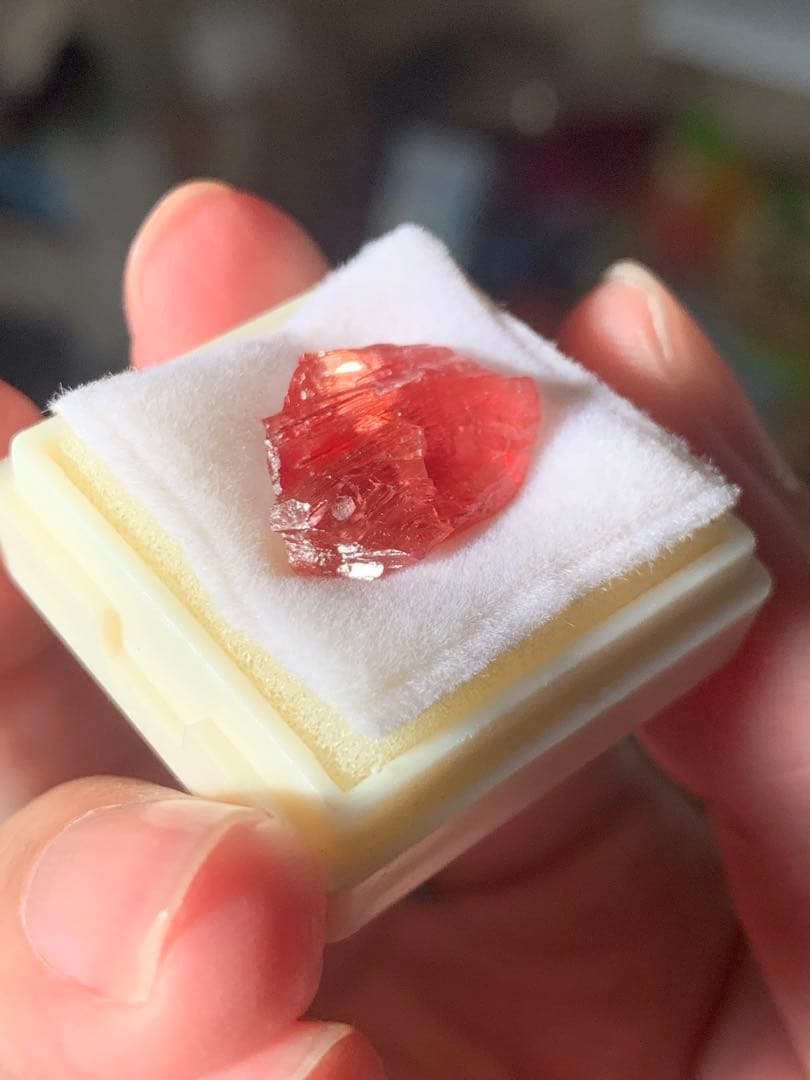 国産鉱物　ロードクロサイト北海道 稲倉石鉱山 菱マンガン鉱　インカローズ　翡翠