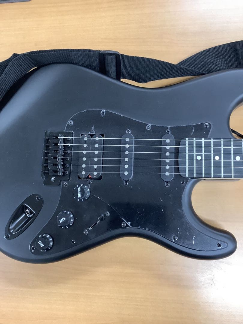 【大人気！】漆黒のエレキギター SELDER セルダー ストラトキャスター