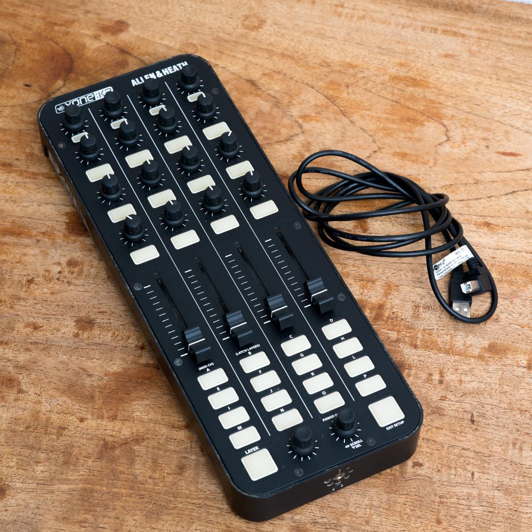 ALLEN & HEATH DJコントローラー XONE K2