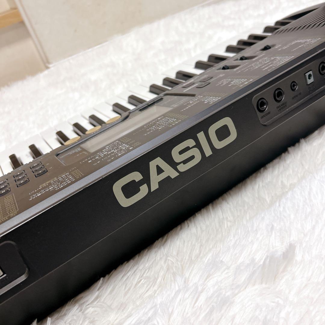 CASIO 61鍵盤 光ナビゲーション　キーボード LK-113 電子ピアノ