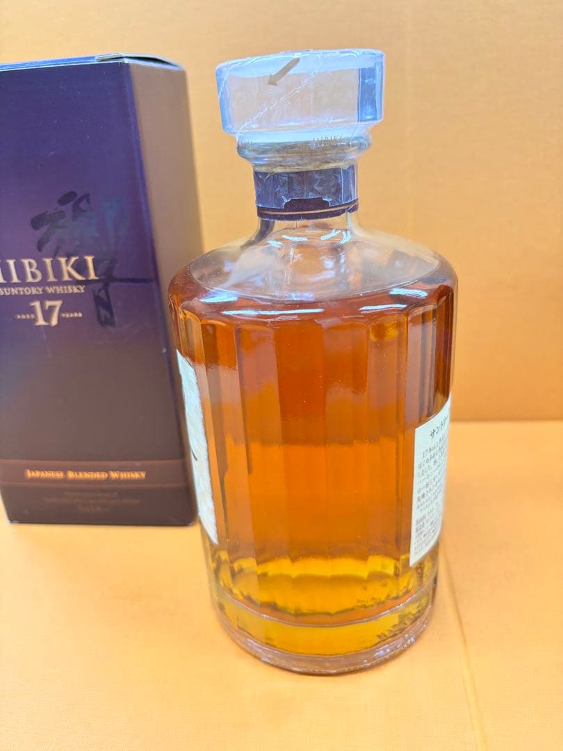 未開栓 サントリ一 響17年 古酒700ml 43% 箱付