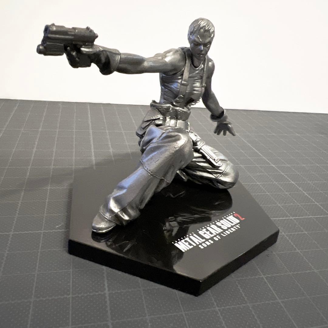 レア！ガンメタリック　メタルギアフィギュアコレクション　セット