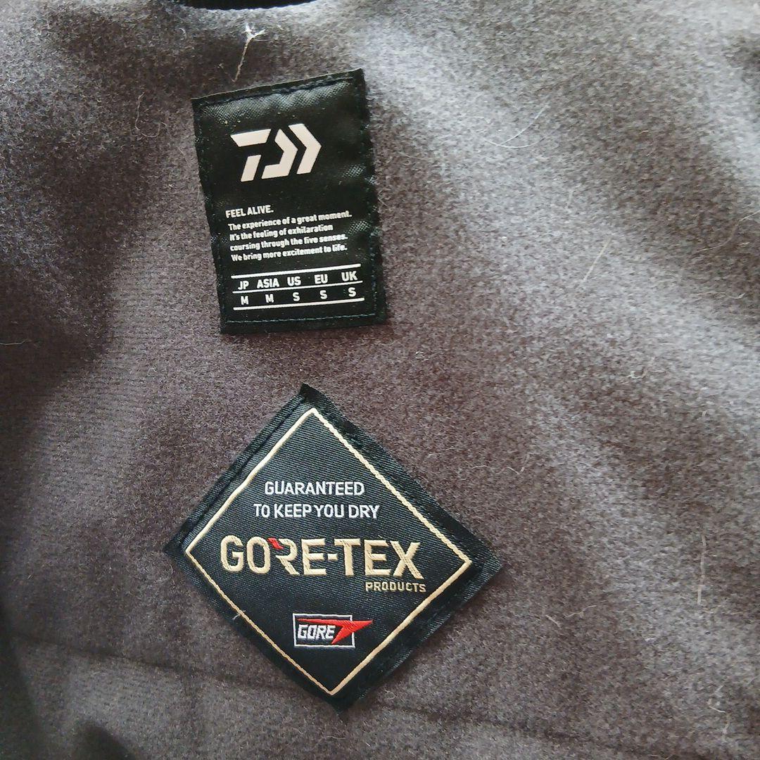ダイワ　ゴアテックス　防水・防寒スーツ　DW-1909　Mサイズ