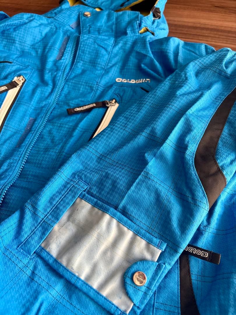 【美品】GOLDWIN・MOUNTAINHARDWEARスノーウェア Lサイズ