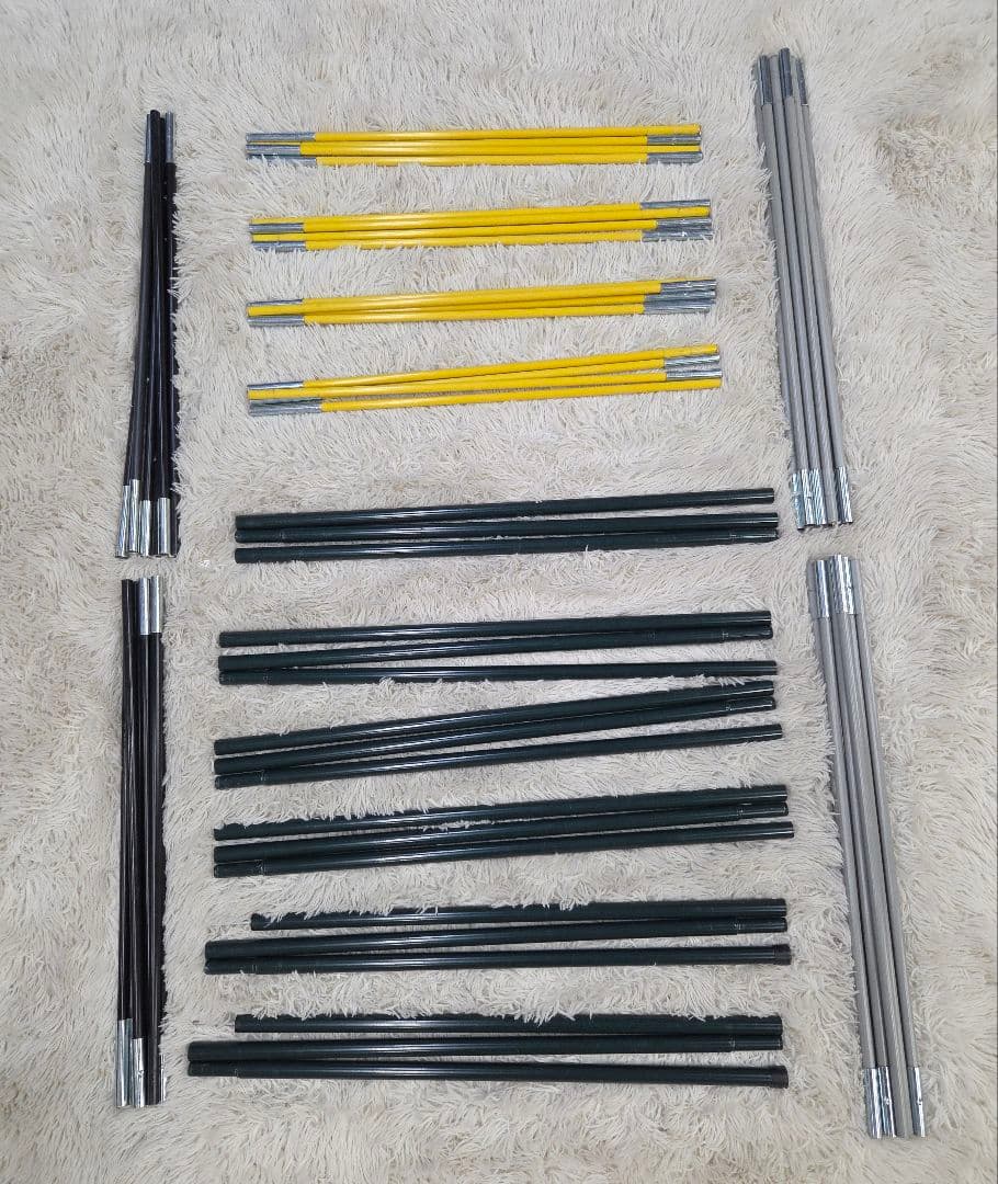 ほぼ未使用　Coleman ラウンドスクリーン2ルームハウス　タープテント