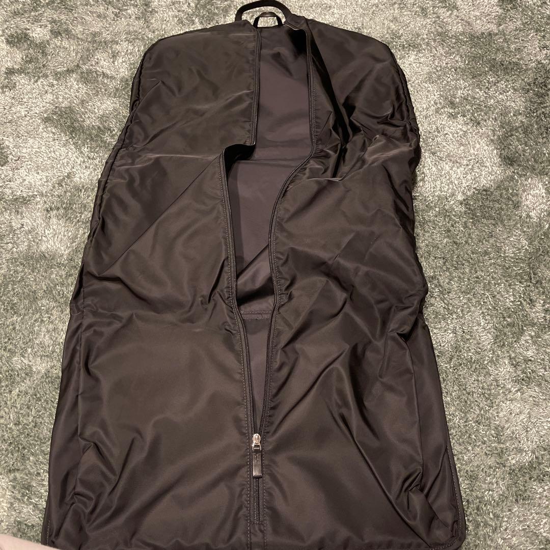 TUMI ブラック ガーメントバッグ ファスナー式
