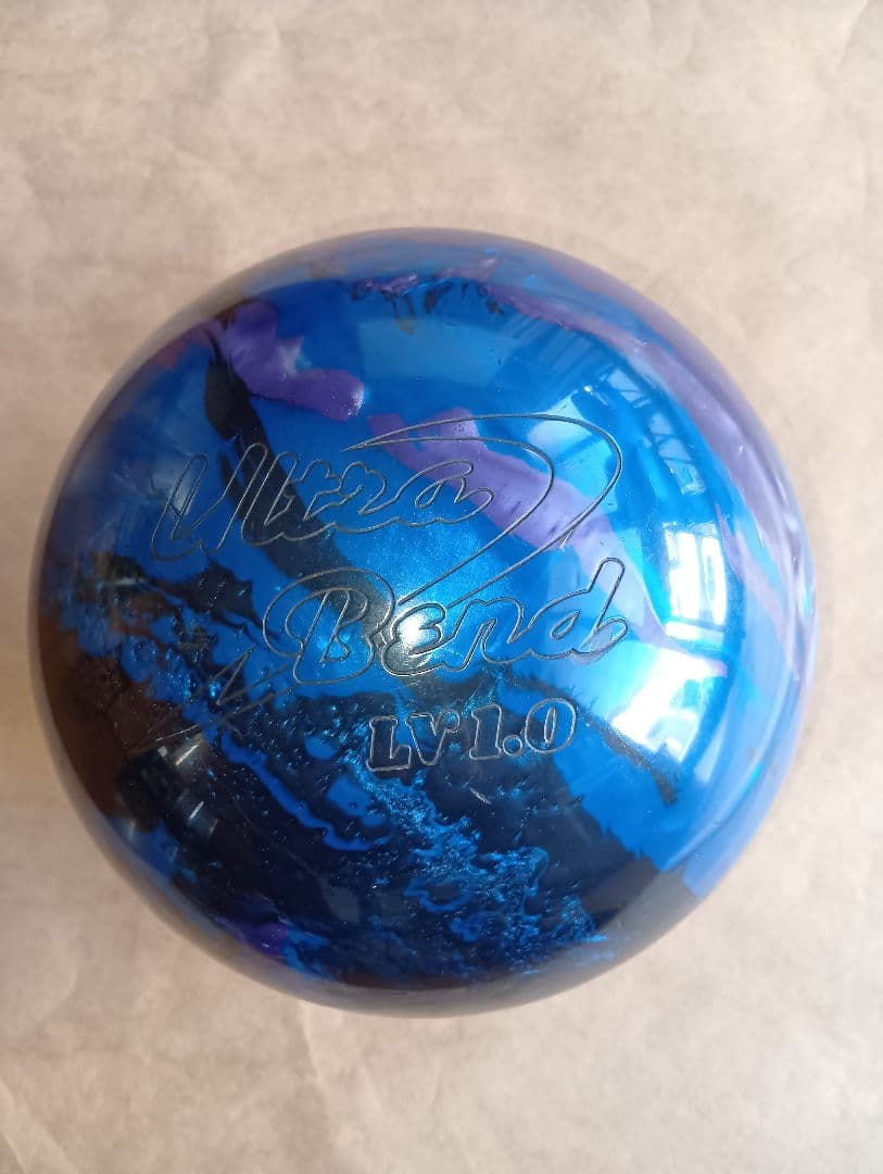 ABS ウルトラベンド LV 1，0 ボウリングボール 14ポンド