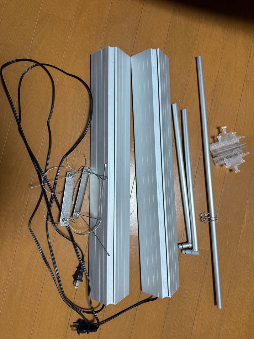 アクロトライアングルグロウ・ビビッド　2個セット　60cm用