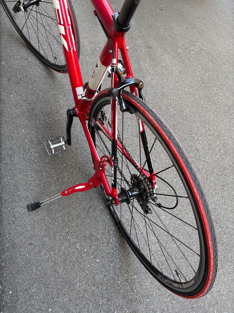 <両タイヤ新品>ロードバイク　トレック