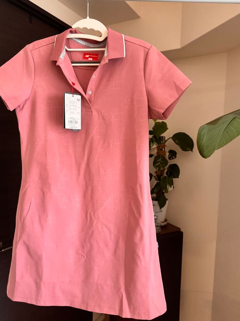 【新品未使用】New Balance ワンピース ピンク レディース Mサイズ