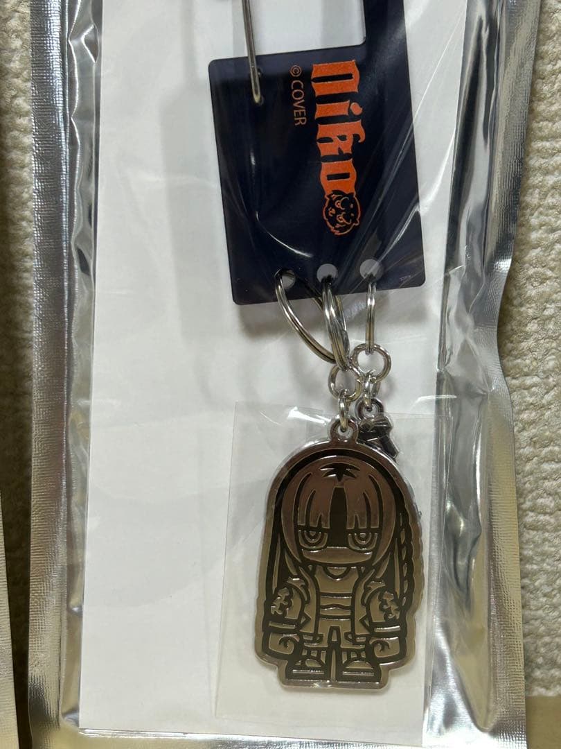 ホロライブ カラビナメタルキーホルダー　3種　FLOW GLOW デビュー記念