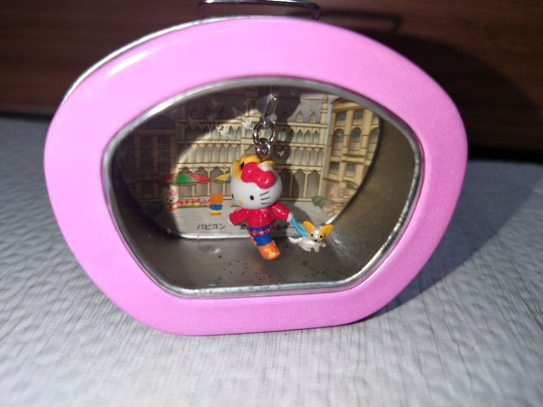 レア♥キティお散歩 チャーム♥ベルギーパピヨン