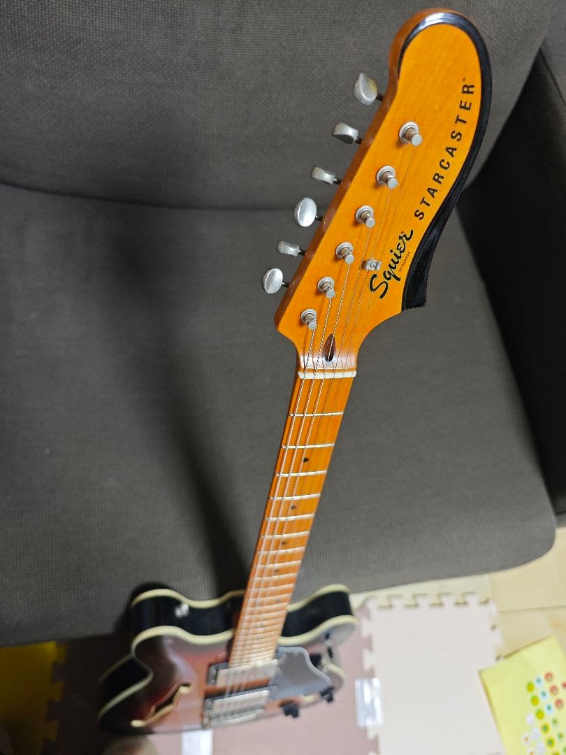 Squier Classic Vibe Starcaster サンバースト