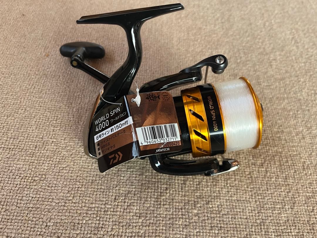 ダイワジョイナス 1500 と ワールドスピン 4000 未使用品2品まとめ売り