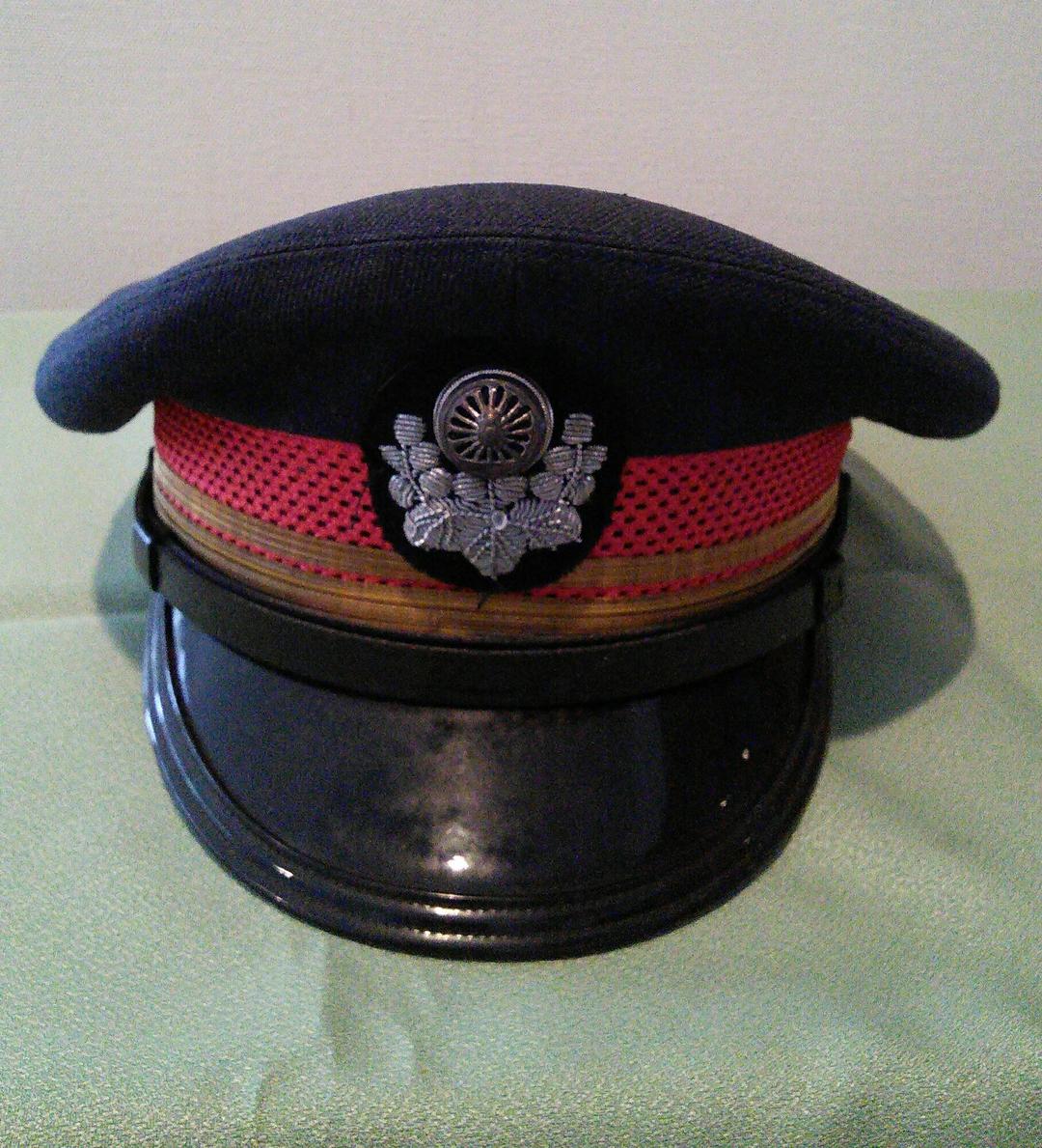 国有鉄道の帽子です。駅長さんの。